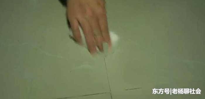 ��Ů�����ṩ��ѡ���ࡱ����, ҵ��ȴ��ƭ1���