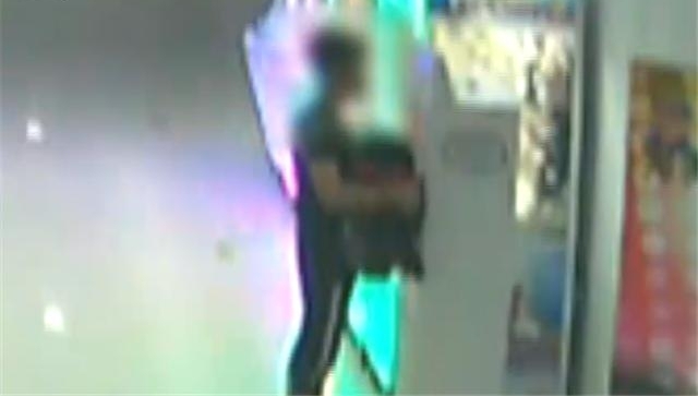 23岁小伙耍滑头利用“黑科技”抓娃娃误入歧途