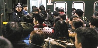 今年首趟务工专列始发
