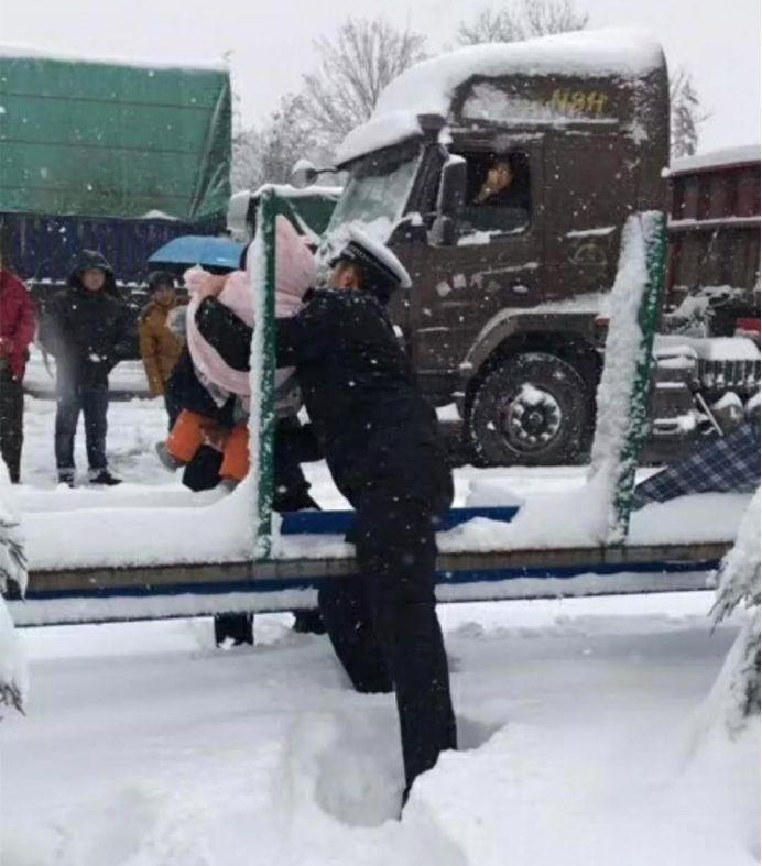 2018���й�����ü�ס��10����ͷ��ˢ������Ȧ