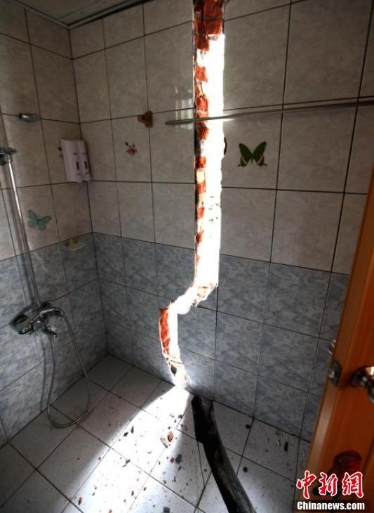 ̨�廨�����������������·�漰סլ����