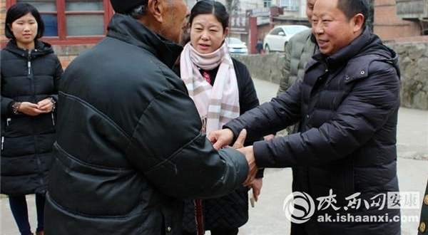 家门口的伫望——88岁抗美援朝老兵的感动!