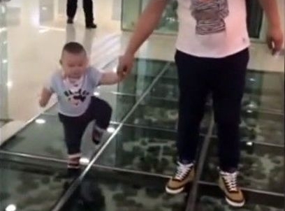 С�������������߲���ջ���������ķ�Ӧ�����۾�������