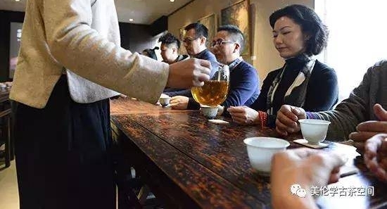 严绍云与学古茶空间里的“七杯茶疏”