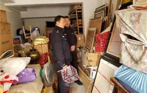 ������װ���Ա͵ę́ ���С�磺��������ǲ�����