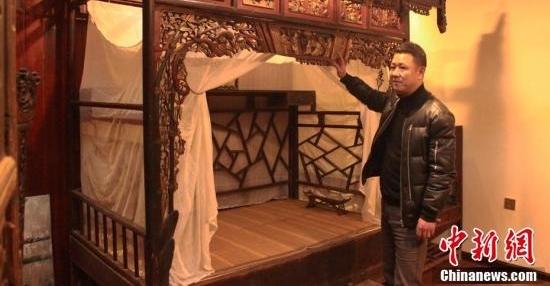 湖南民间收藏人筹建私家收藏室 藏品过万