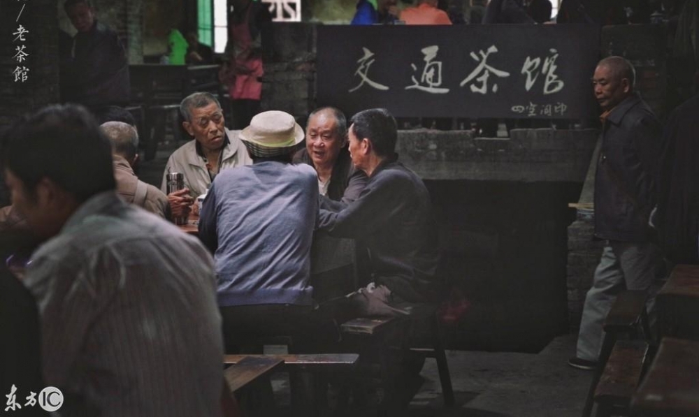 留住现代都市里渐渐消失的雾都记忆,街头巷尾寻味老重庆