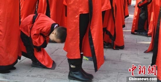 ���϶�ͯ�ź����������ա��������ɡ�