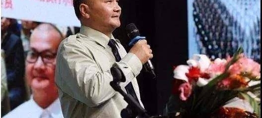 年度戏精!男子自称“国务院参事”,被抓时还在演戏
