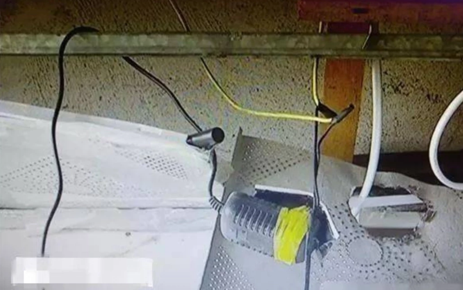 ����һ��ҵ��������Ůԡ��װ����ͷ������������֮�õ�ʵʱֱ��