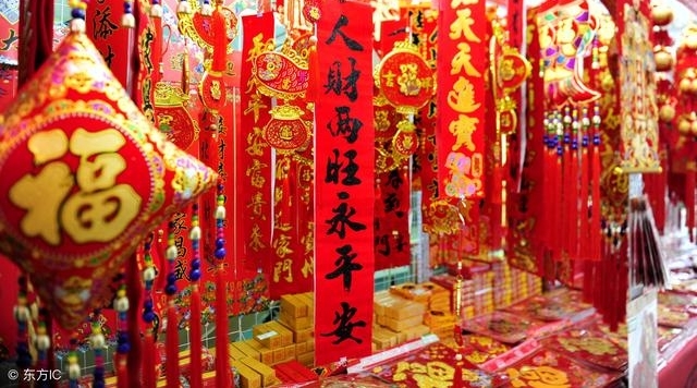 今天晚上父母准备明天的年夜饭,我为他们准备了蜂蜜!