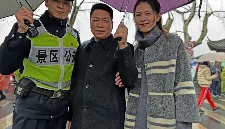 ������������Ϊ��������ɡ ��ز��ǰ�����������