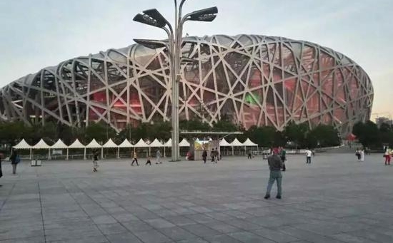 女子北漂8年后终回家:没房没车没户口也没对象