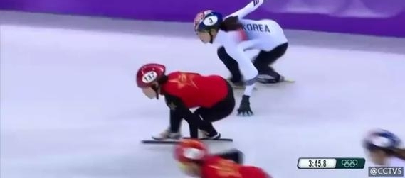 短道速滑女子3000米接力被判犯规 中国队喊冤:我们不服!
