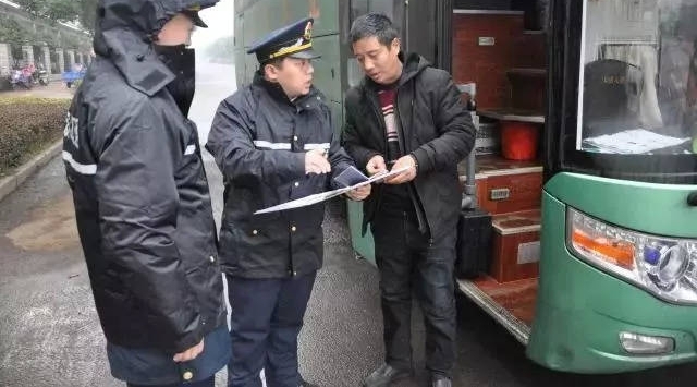 20年风雪无阻 只为他们能够安全回家