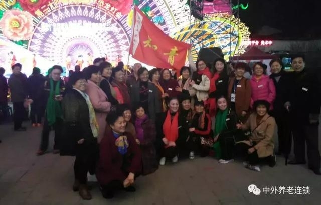 �ɶ������̻��Թ��ʹ��۵��У���ʳ����������