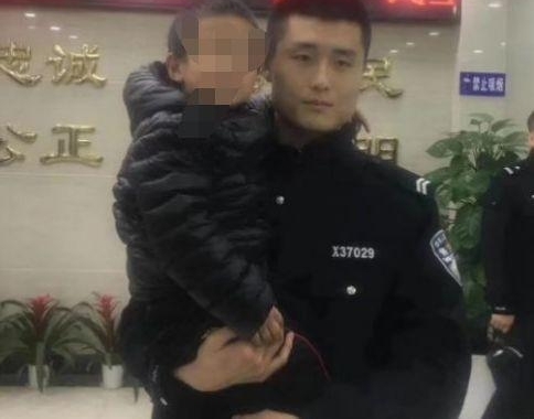 好消息!元宵夜走丢的男孩找到妈妈了!目前已回家~