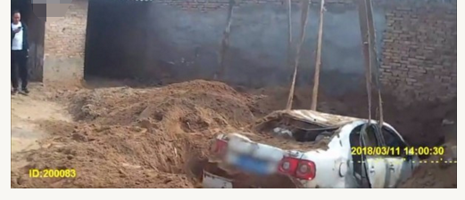 ������ҹ����ײ���������� ���ı������ڿ��񳵣�