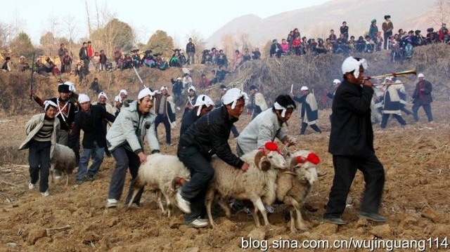 实拍:大凉山美姑彝人超度祖灵活动