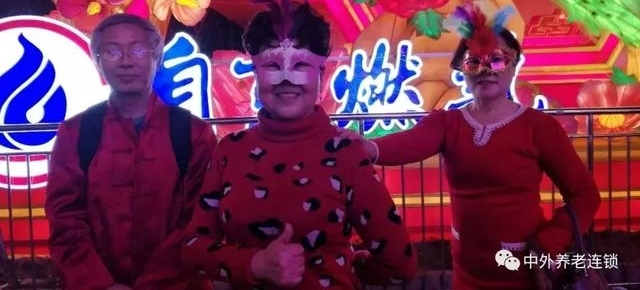 �ɶ������̻��Թ��ʹ��۵��У���ʳ����������
