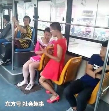 ��������2�������ӡ���ױ�������ԱߵĴ��������ˣ�