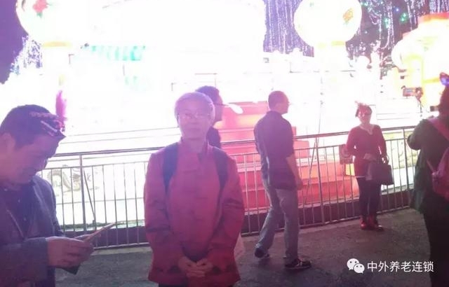 �ɶ������̻��Թ��ʹ��۵��У���ʳ����������