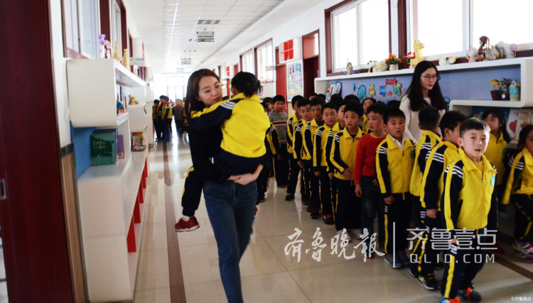 �鱨վ���ൺ������ʦÿ�챧�˽����Ͽ�