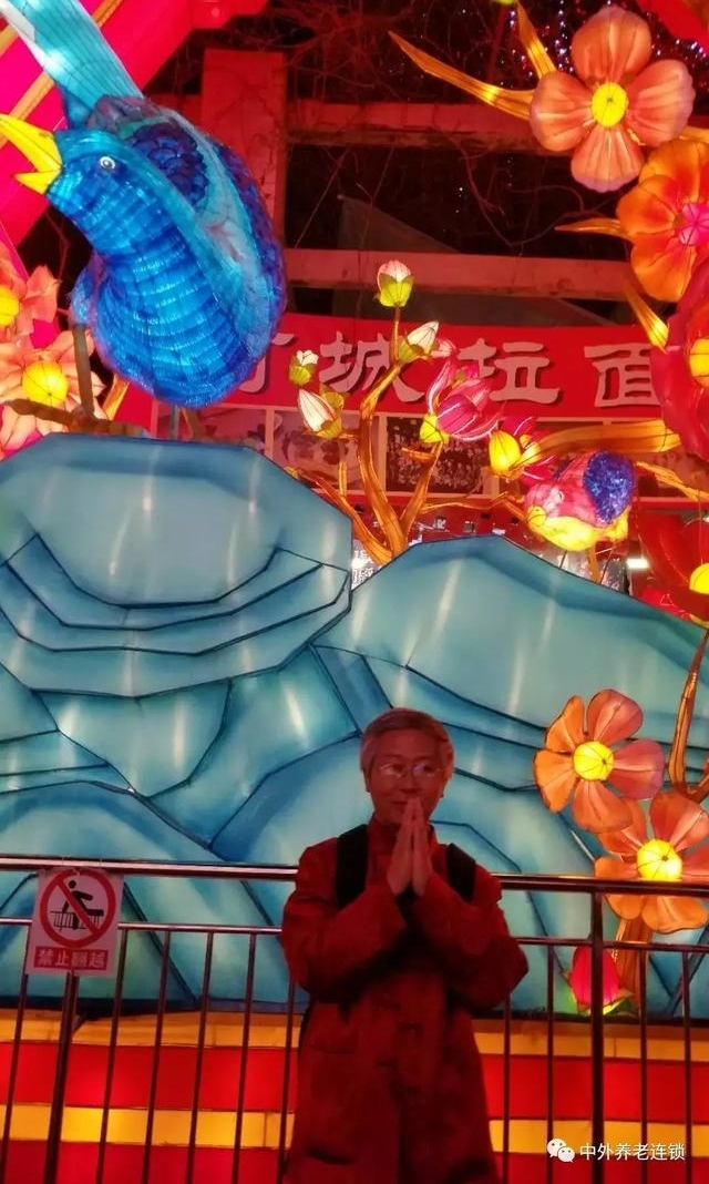 �ɶ������̻��Թ��ʹ��۵��У���ʳ����������