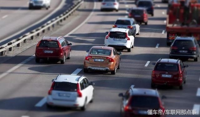 副驾驶没坐人,罚款再加扣3分!
