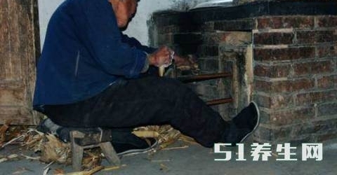 实拍:农村风欠烧大锅煮饭,有人没见过!