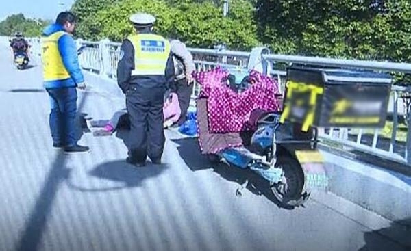 快递外卖“小哥”,为了安全请你“慢”一点