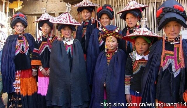 实拍:大凉山美姑彝人超度祖灵活动
