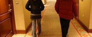������Ů��͵�飬�������ȥ����ԭ����Ů�ӱ���