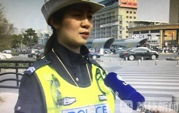 巾帼不让须眉!女辅警狂追几百米 抓获网上逃犯
