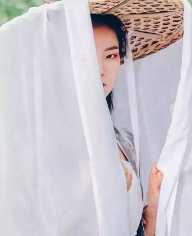 从汉服迷到云裳阁主理人,她说:做我喜欢的事,不争