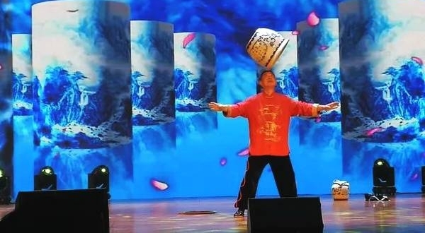 “春暖花开新时代”,番禺这场演出真是精彩绝伦!快快跟小番来看一看!