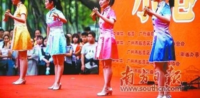 演绎曲艺说唱版《厉害了,我的国》