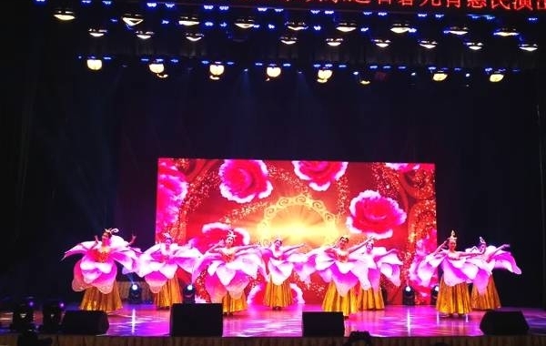 “春暖花开新时代”,番禺这场演出真是精彩绝伦!快快跟小番来看一看!