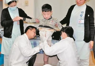 独腿小蛟龙 圆了行走梦