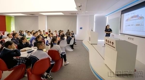 深圳空管站连续三年举办“空管知识进校园”活动