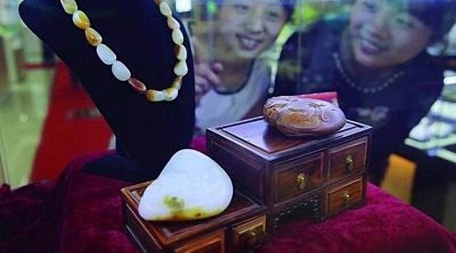 中国的和田玉都是哪些渠道卖掉了? 今天给大家了解下