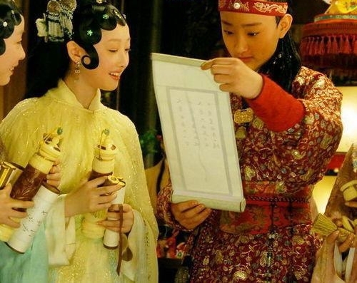 文人元宵猜灯谜真赚钱,明朝对出一个就挣10万块
