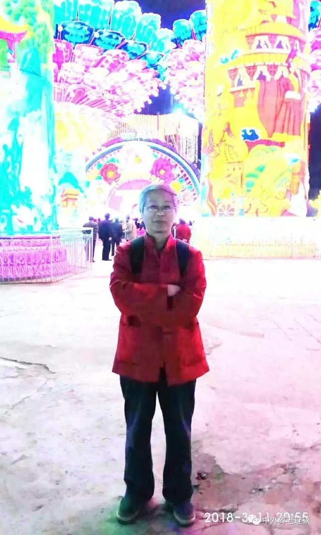 �ɶ������̻��Թ��ʹ��۵��У���ʳ����������