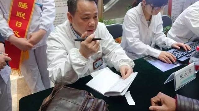 每天只睡1小时!杭州老爸被儿子气得失眠3年,原因太扎心