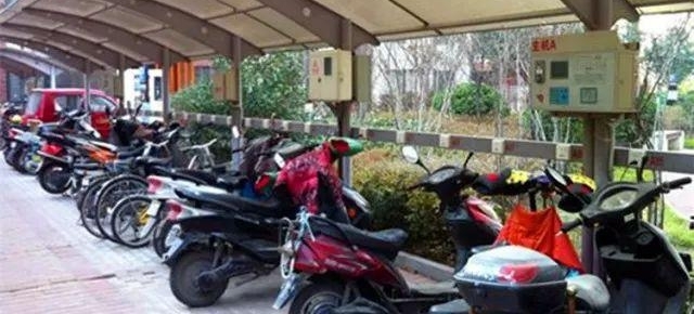 �綯�����淶��磬�ø߲㽨��������ȫѩ�ϼ�˪��