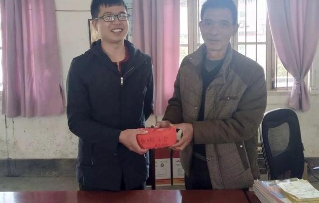 学习雷锋精神 让爱心点燃希望——高田镇乐响小学为徐猷祯同学开展募捐活动