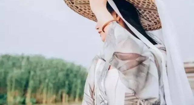 从汉服迷到云裳阁主理人,她说:做我喜欢的事,不争