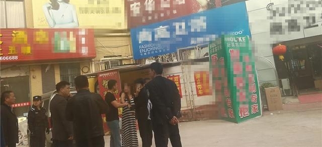 ȫ����ʢ��װ�γ�¥��һŮ������¥���񾯳ɹ�����