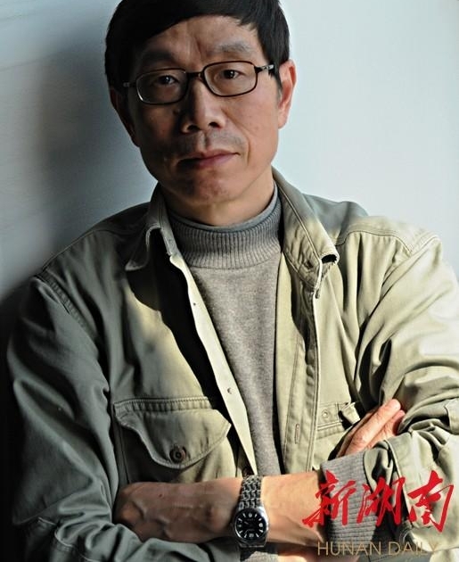 我和彭燕郊丨每周六,我们在南门口像地下党一样交换书籍