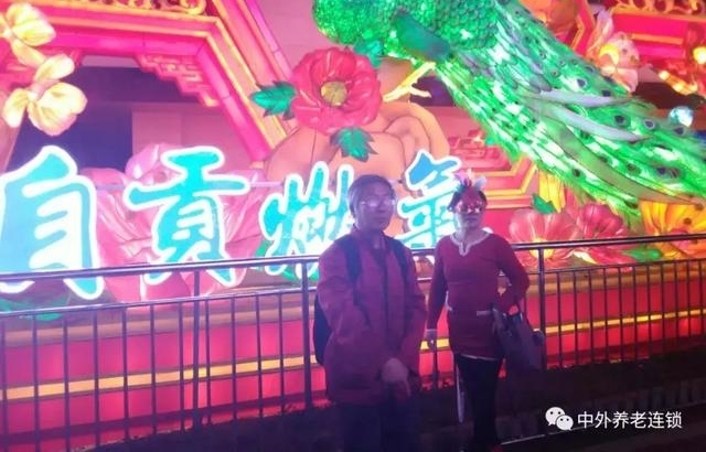 �ɶ������̻��Թ��ʹ��۵��У���ʳ����������